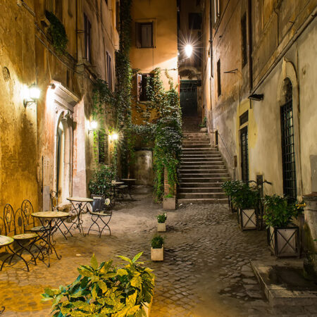 Πινακας σε καμβά OLD COURTYARD - Πολεις και Αρχιτεκτονικη Sticky 4