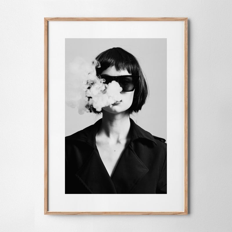 Πόστερ PORTRAIT OF WOMAN SMOKING