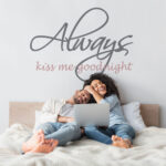 Αυτοκόλλητο τοίχου ALWAYS KISS ME