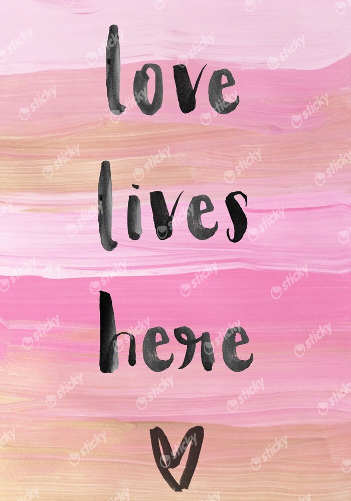 Πινακας σε καμβά LOVE LIVES HERE